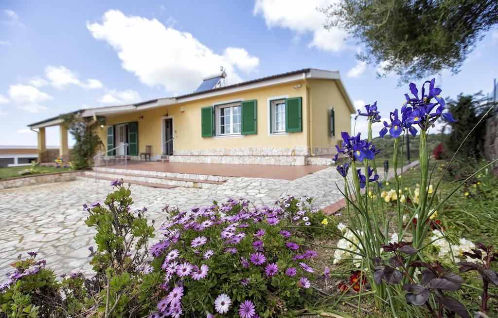 Villa Raimonda Putifigari Exteriör bild